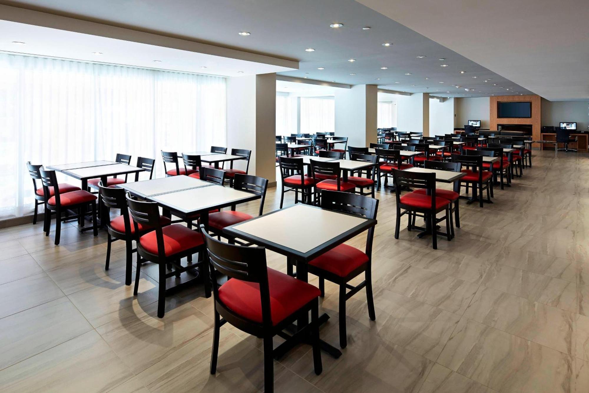 Residence Inn By Marriott Montreal Downtown Εξωτερικό φωτογραφία